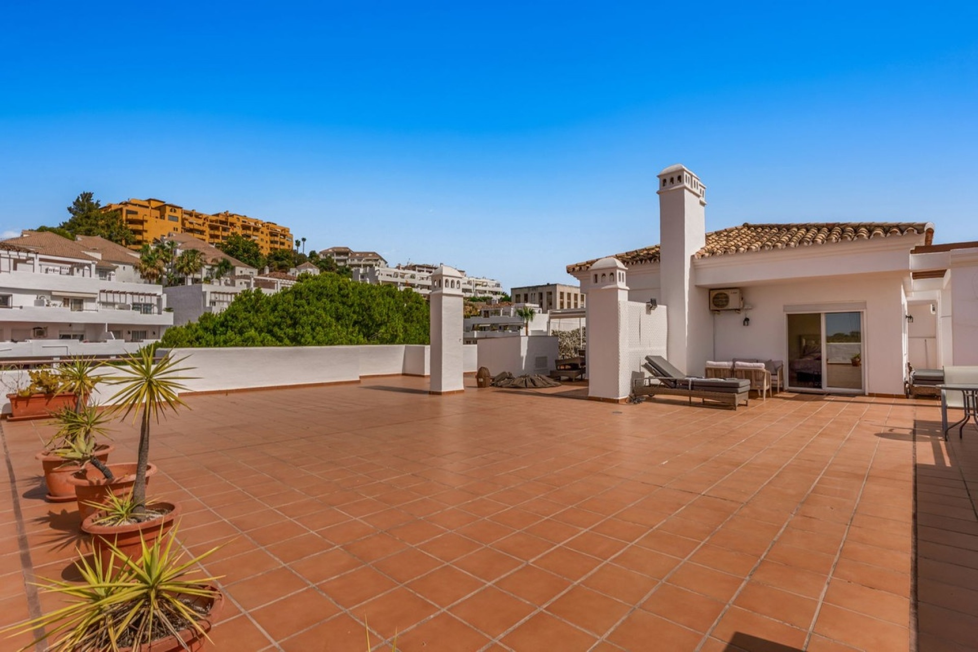 Resale - apartment - Estepona - Selwo