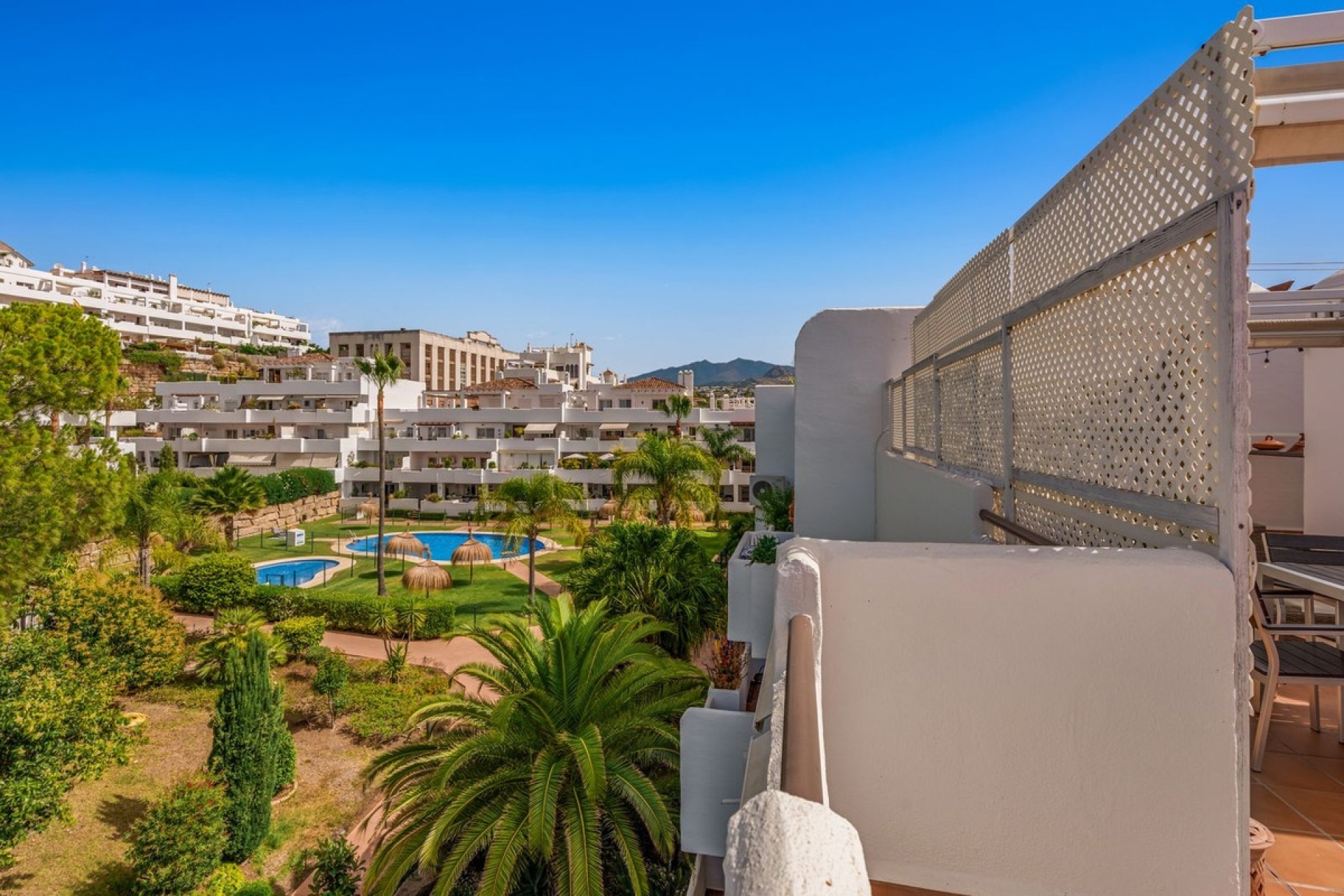 Resale - apartment - Estepona - Selwo