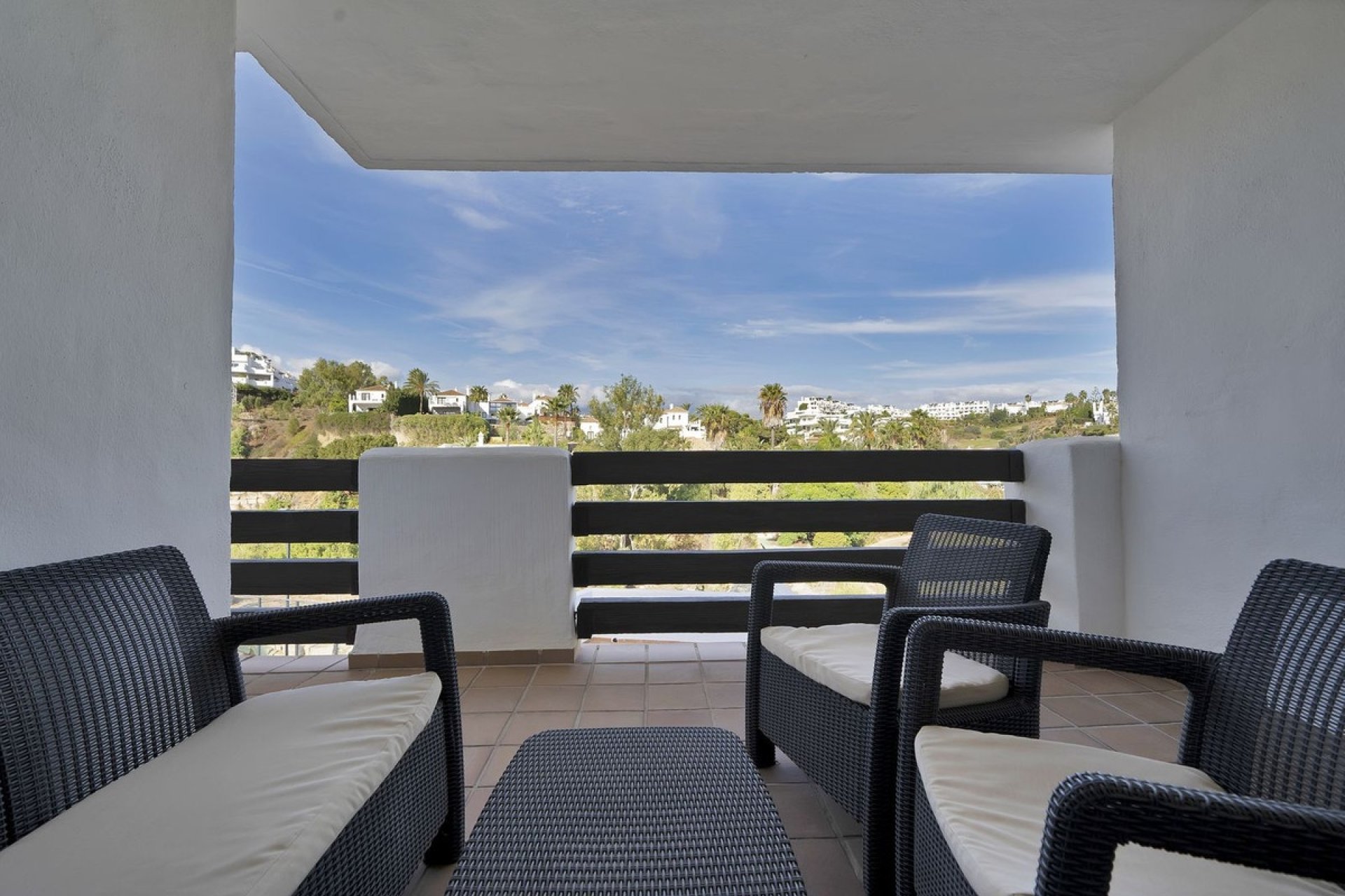 Resale - apartment - Estepona - Selwo