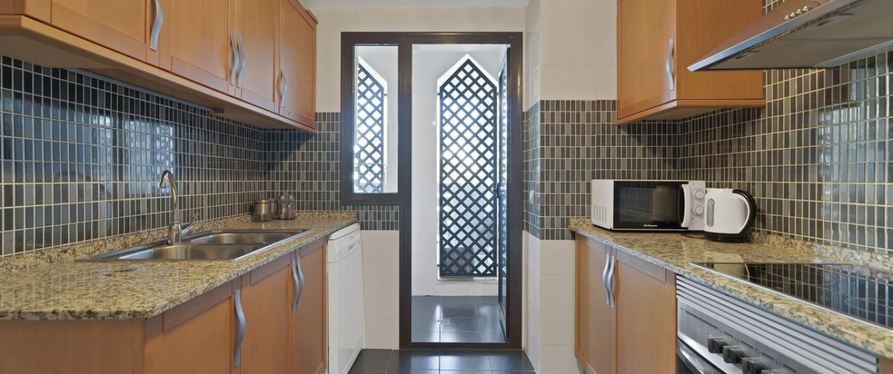Resale - apartment - Estepona - Selwo
