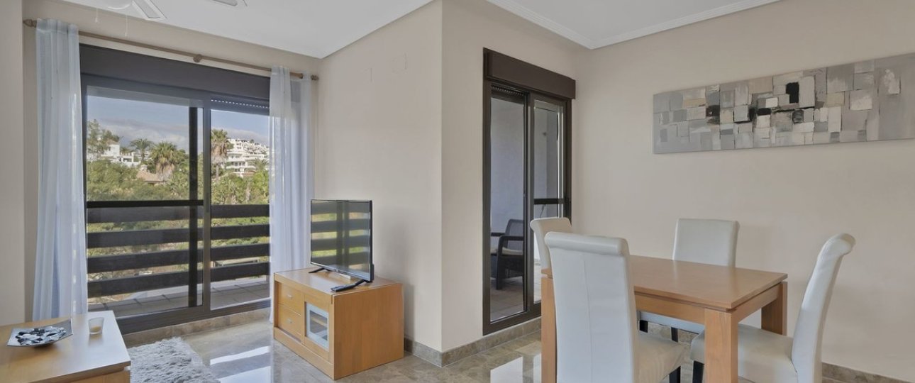 Resale - apartment - Estepona - Selwo