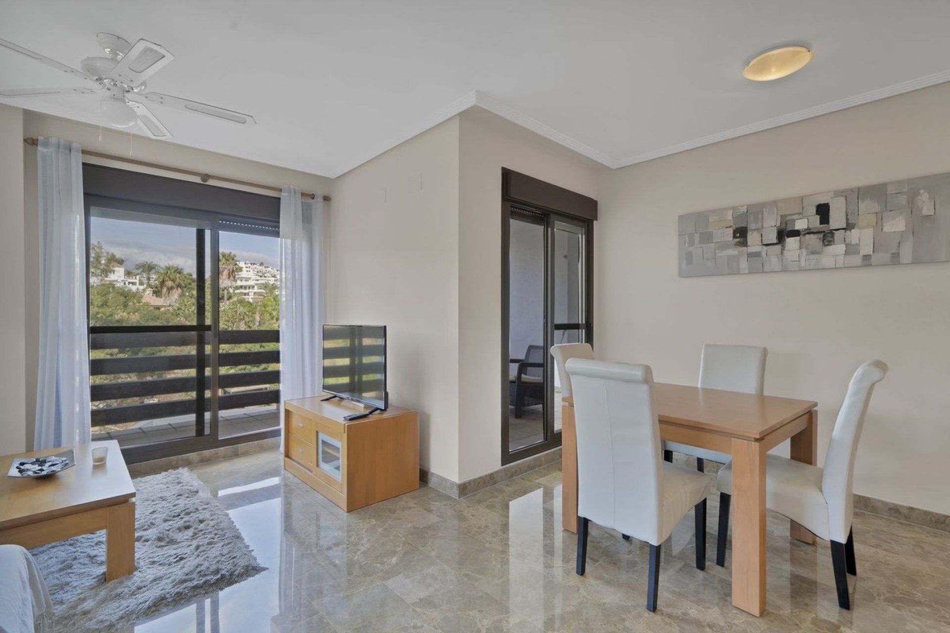 Resale - apartment - Estepona - Selwo