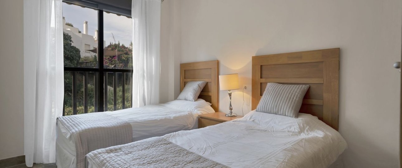 Resale - apartment - Estepona - Selwo