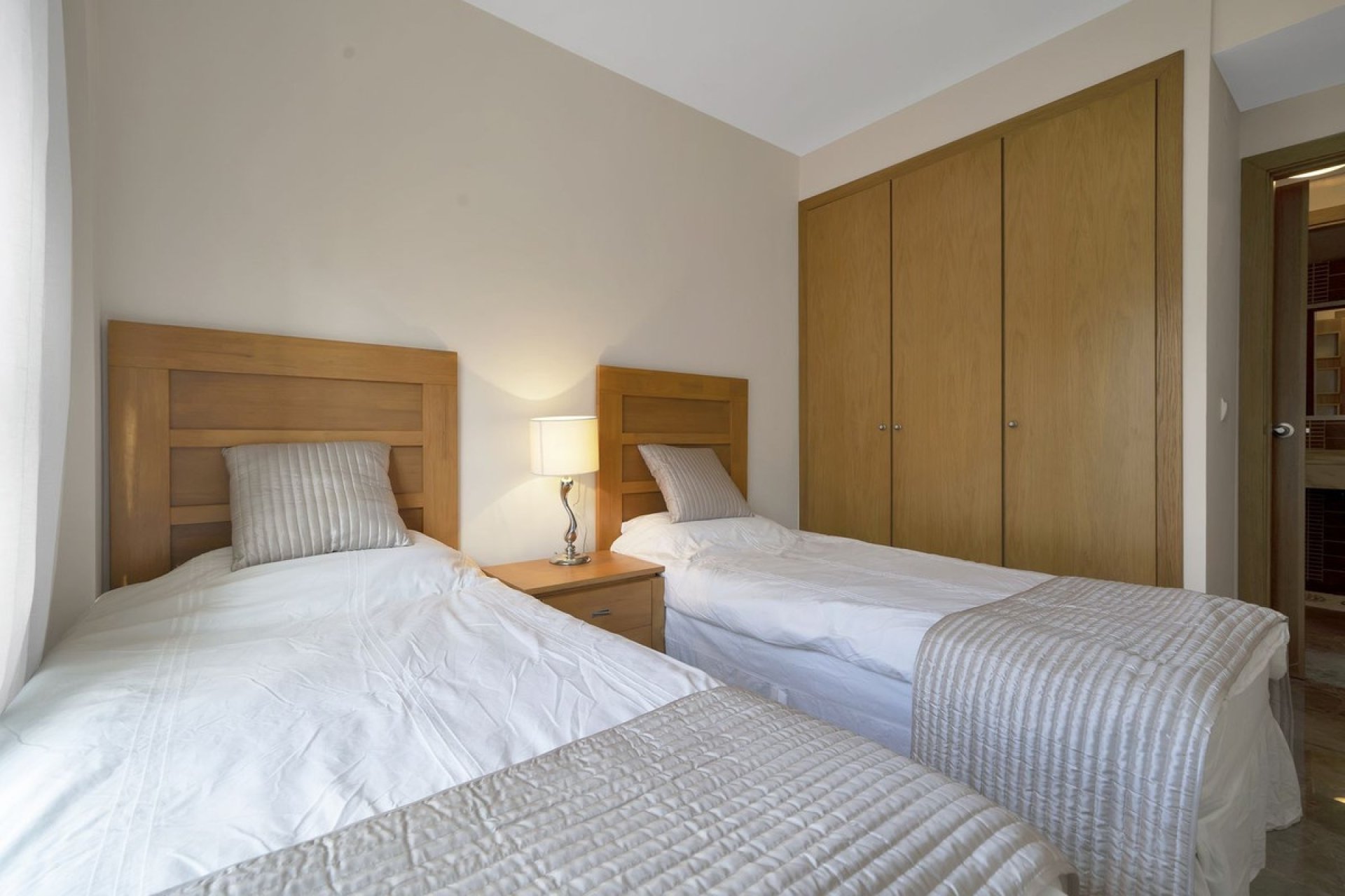 Resale - apartment - Estepona - Selwo