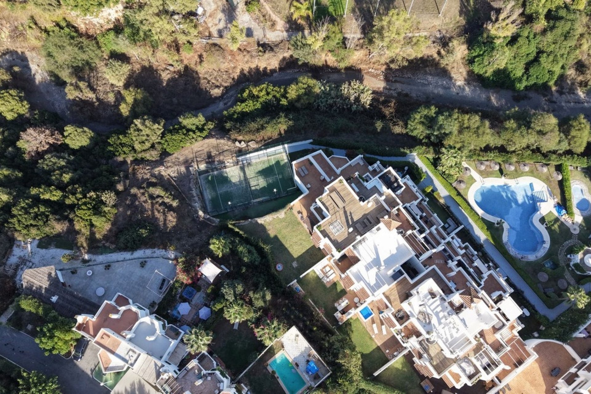 Resale - apartment - Estepona - Selwo