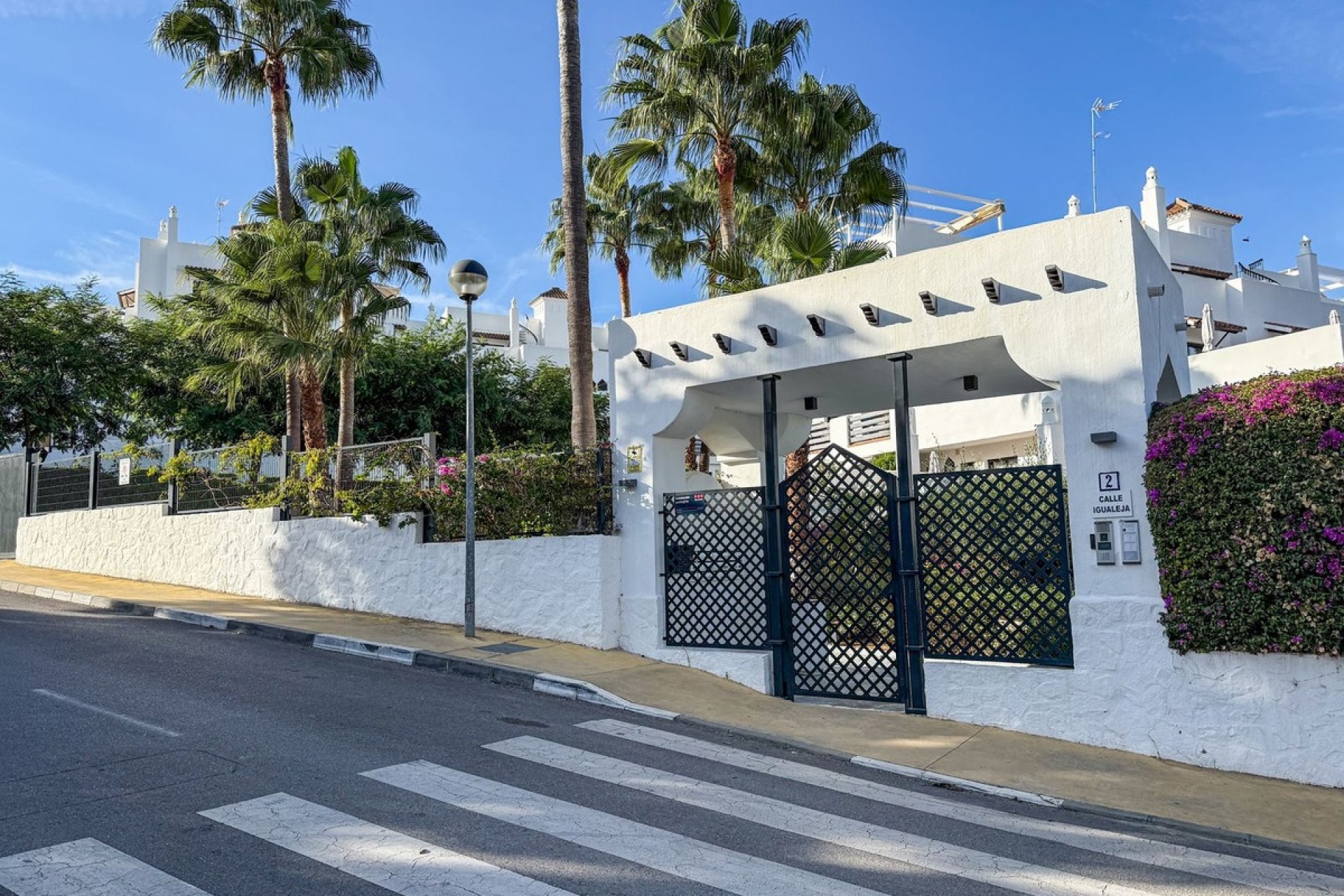 Resale - apartment - Estepona - Selwo
