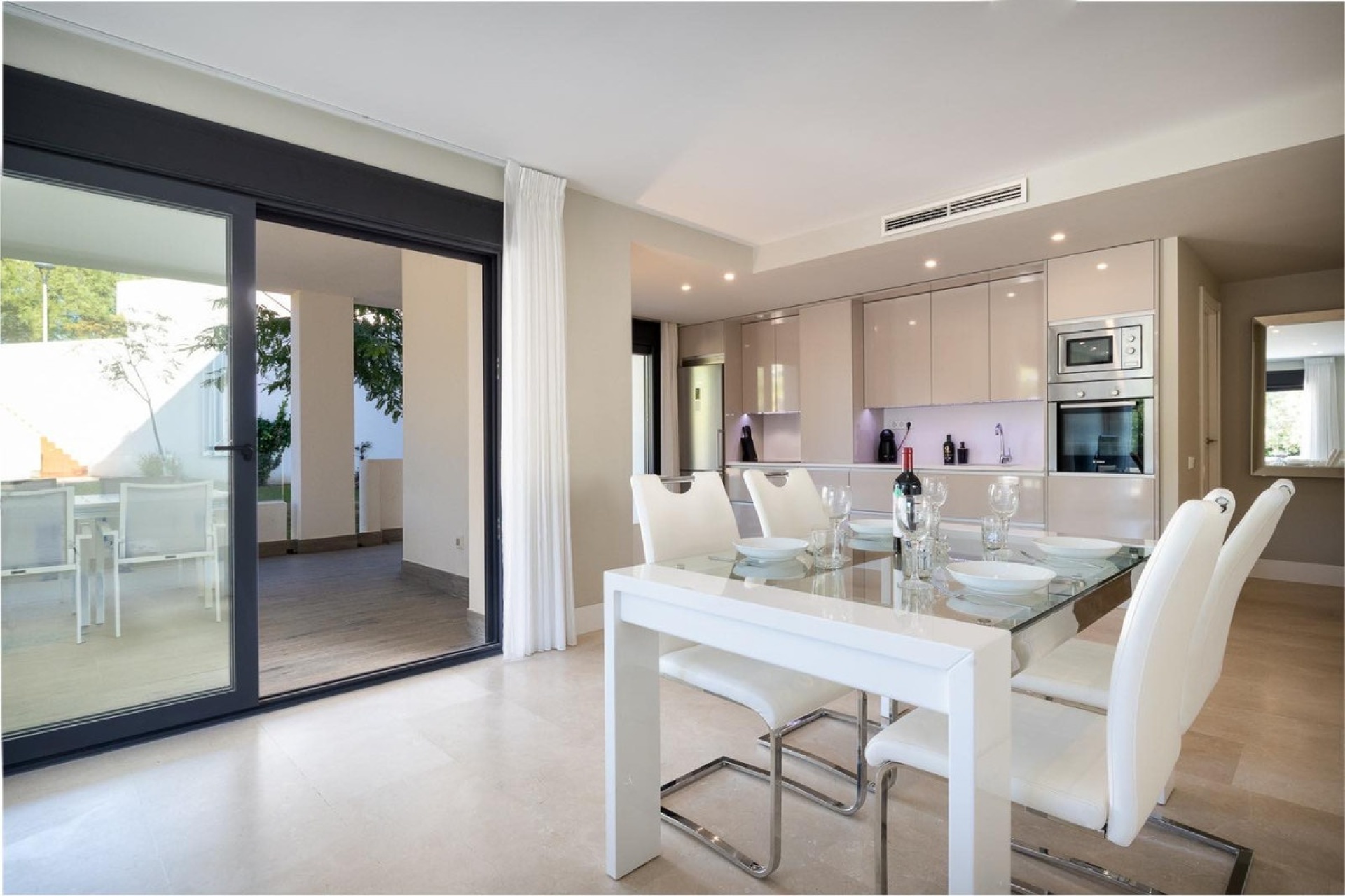 Resale - apartment - Estepona - Selwo