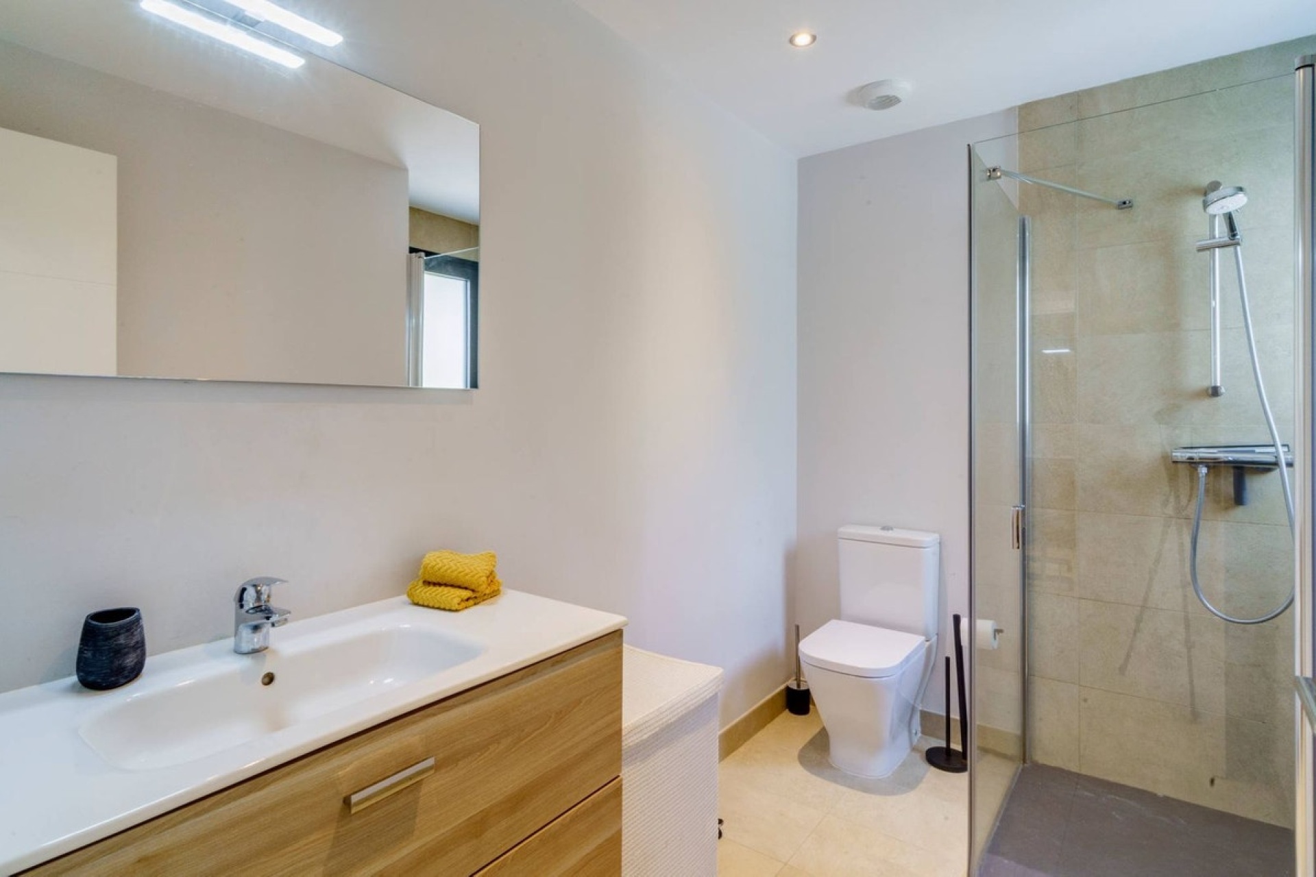 Resale - apartment - Estepona - Selwo