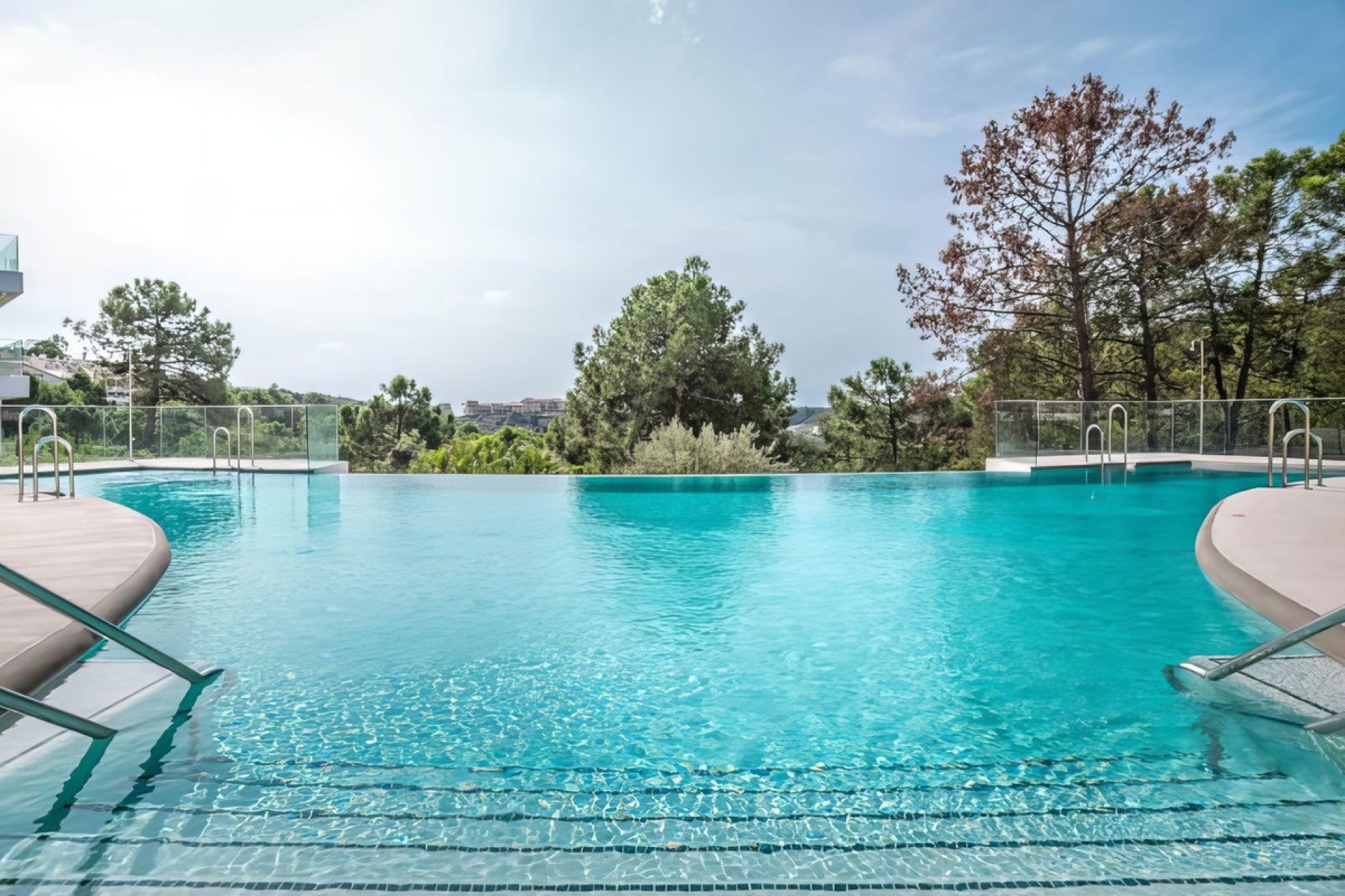 Resale - apartment - Estepona - Selwo