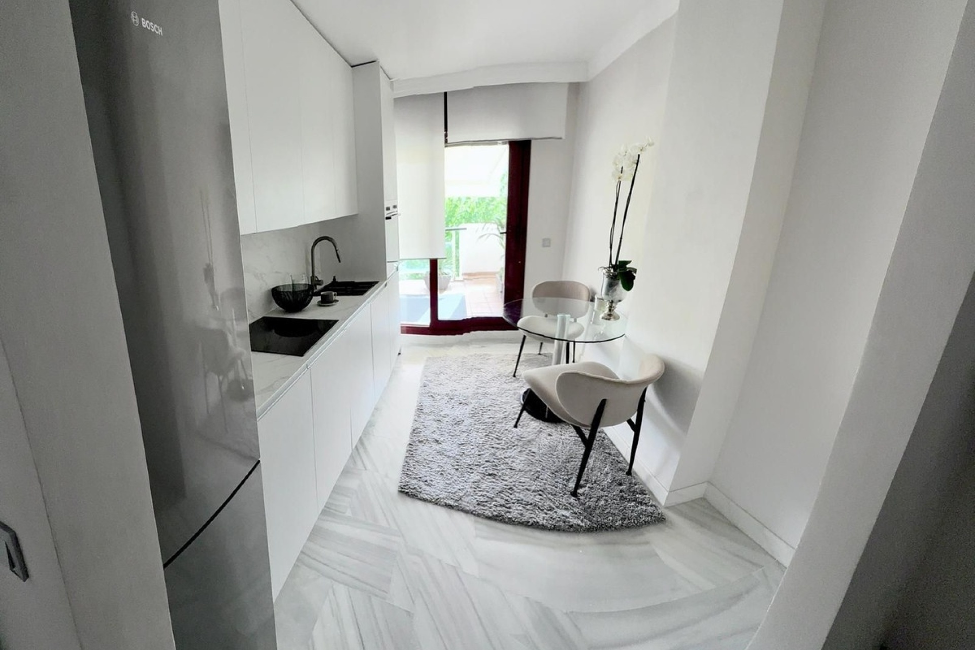 Resale - apartment - Estepona - Selwo