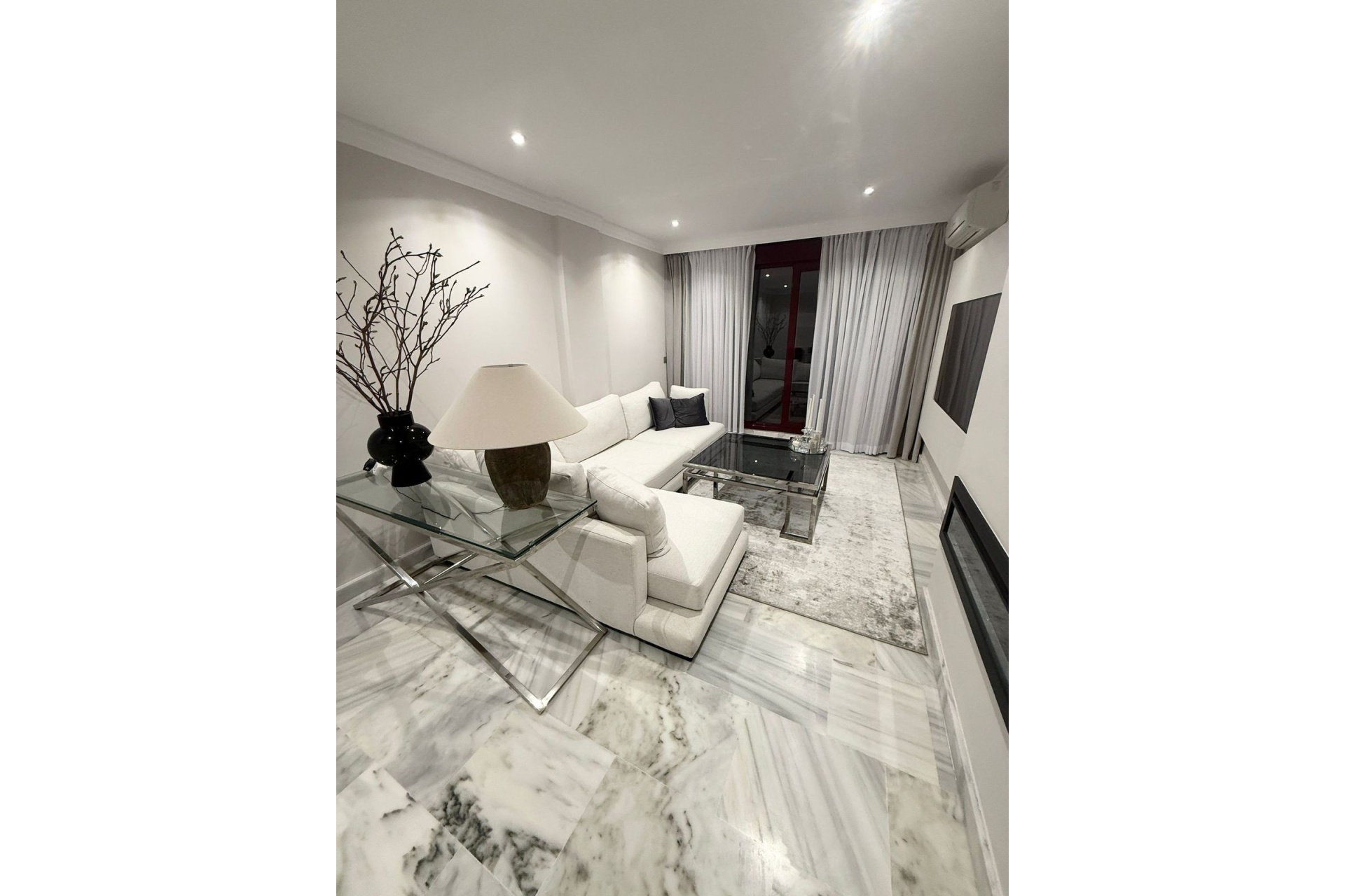 Resale - apartment - Estepona - Selwo