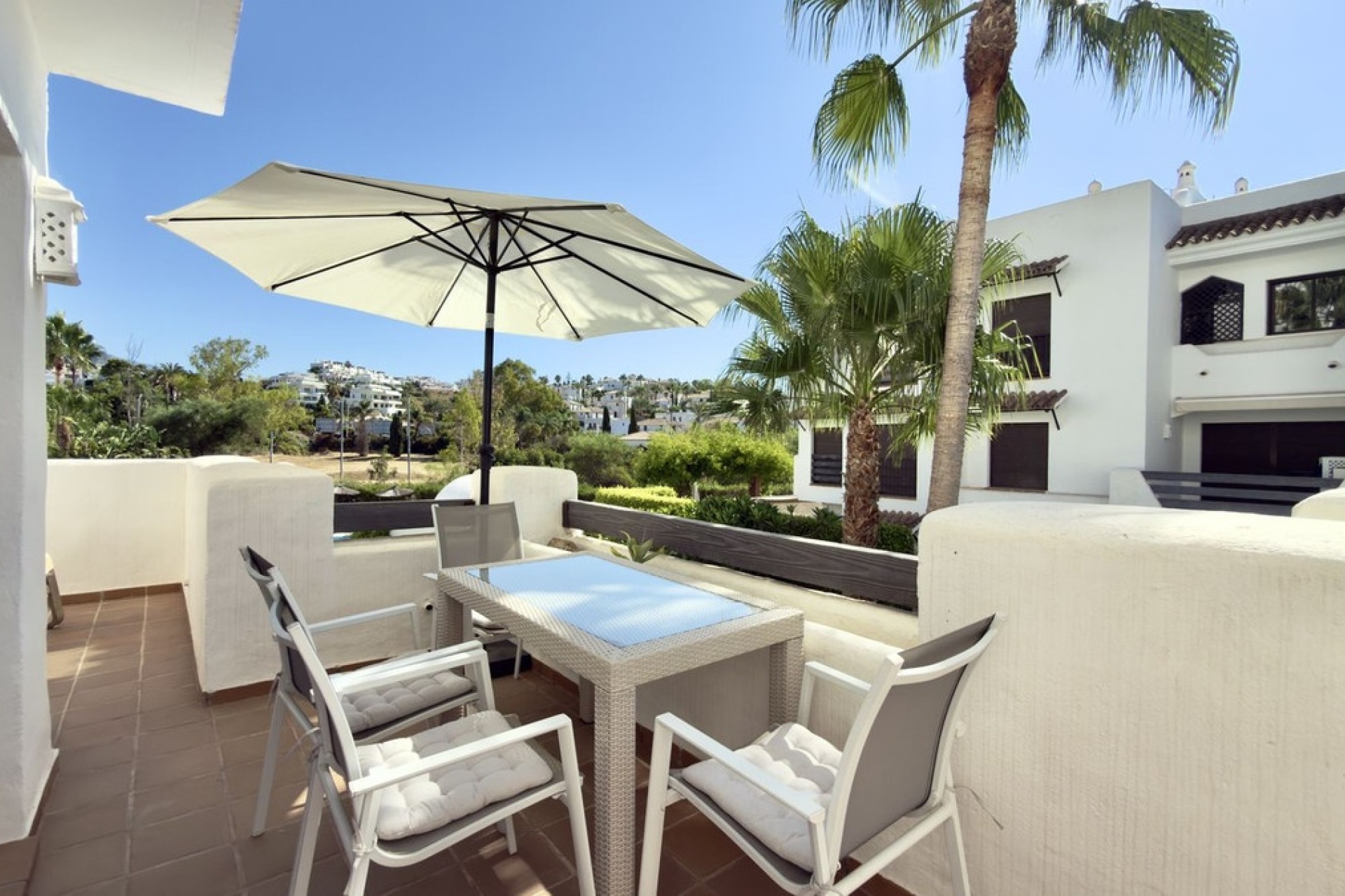 Resale - apartment - Estepona - Selwo