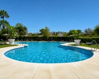 Resale - apartment - Estepona - Selwo