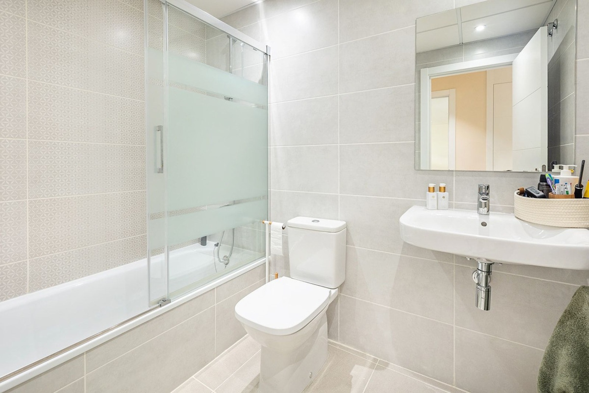 Resale - apartment - Estepona - Selwo