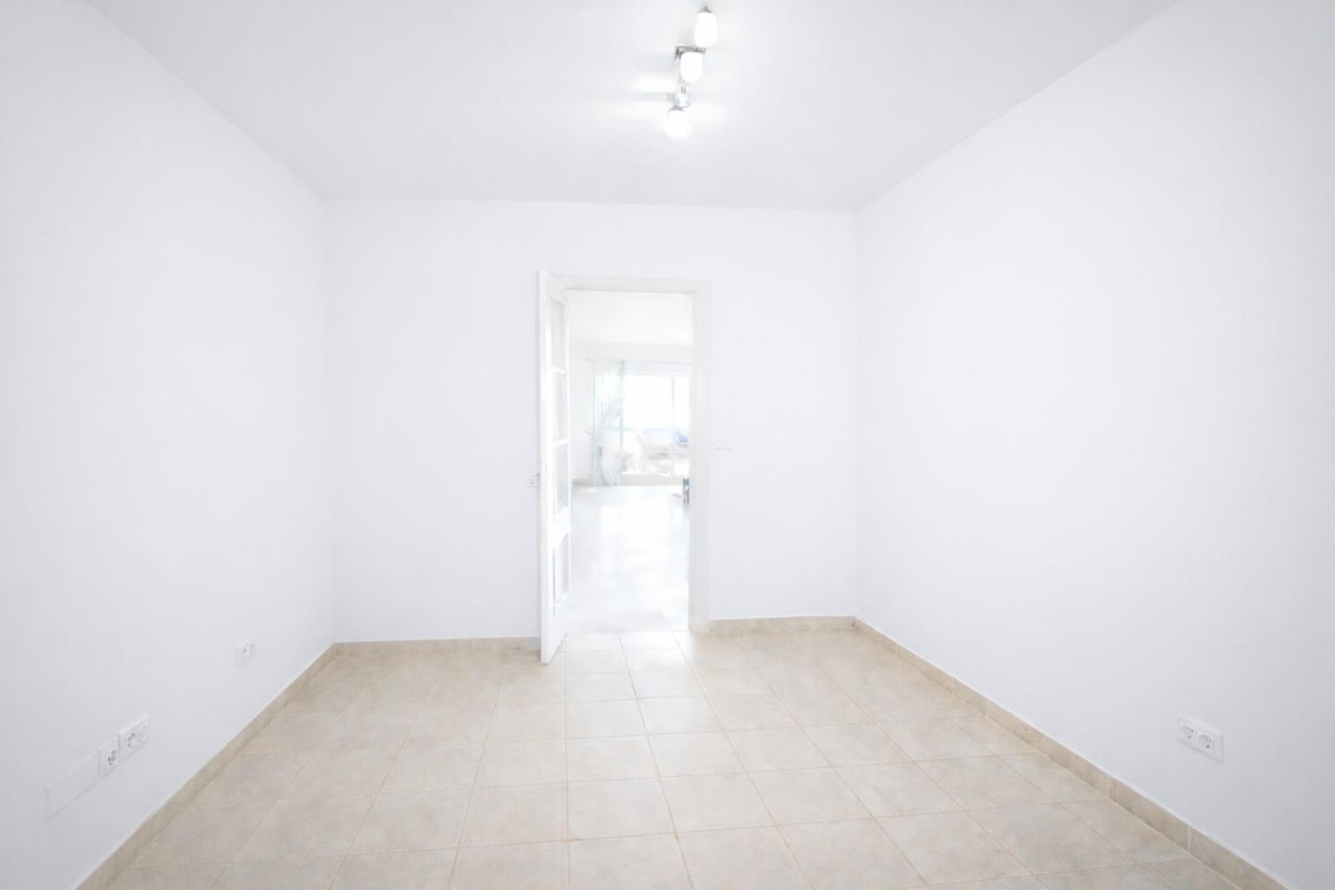 Resale - apartment - Estepona - Selwo