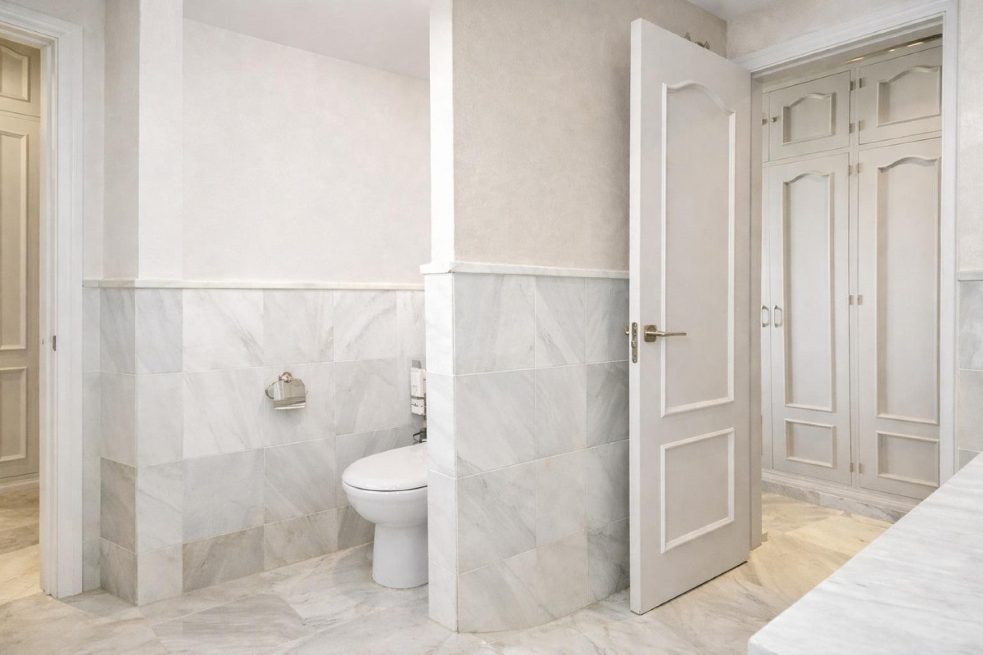 Resale - apartment - Estepona - Selwo