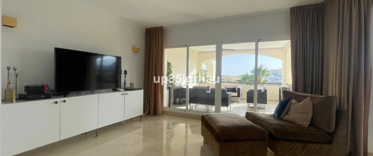 Resale - apartment - Estepona - Selwo