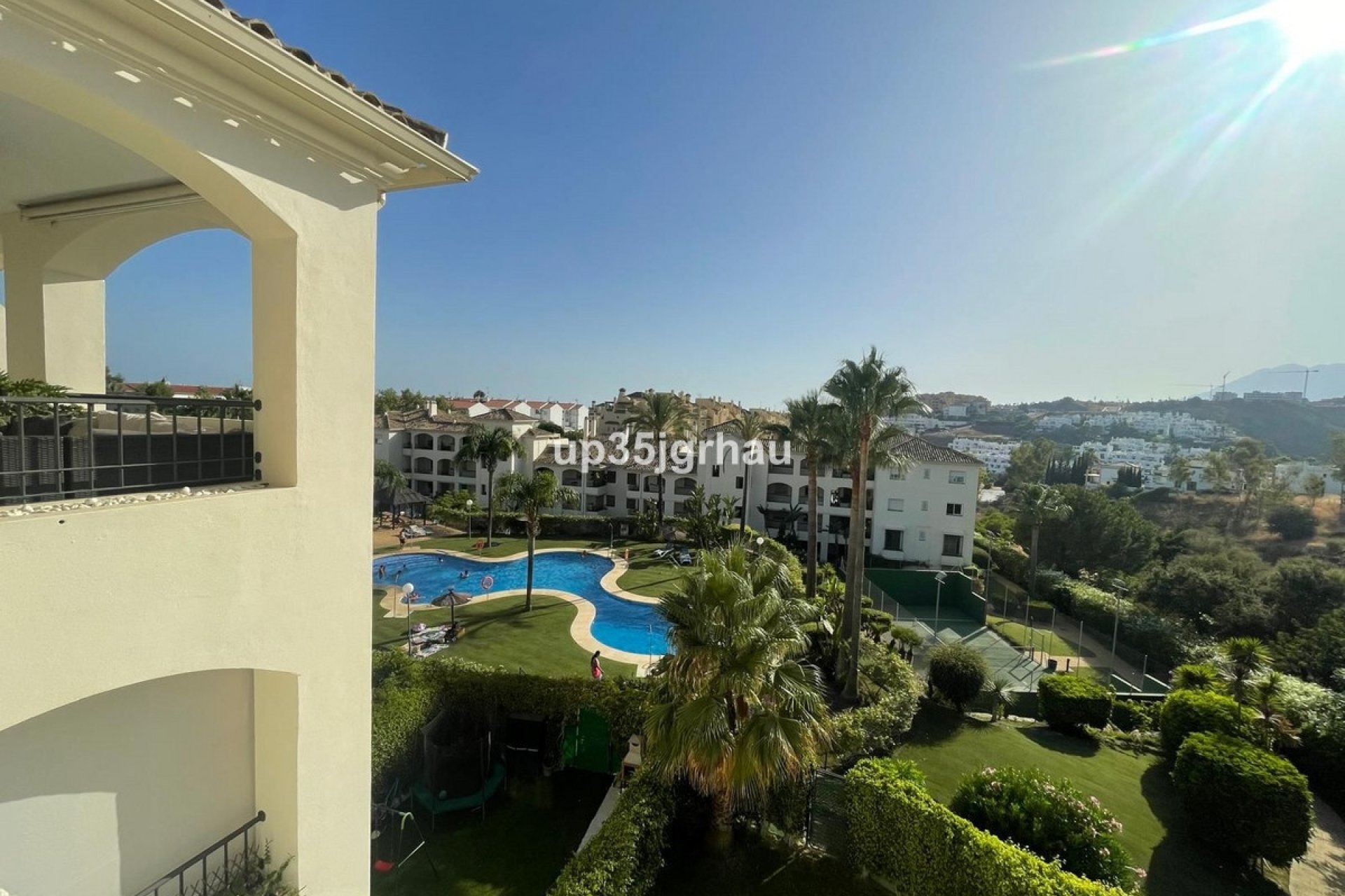 Resale - apartment - Estepona - Selwo