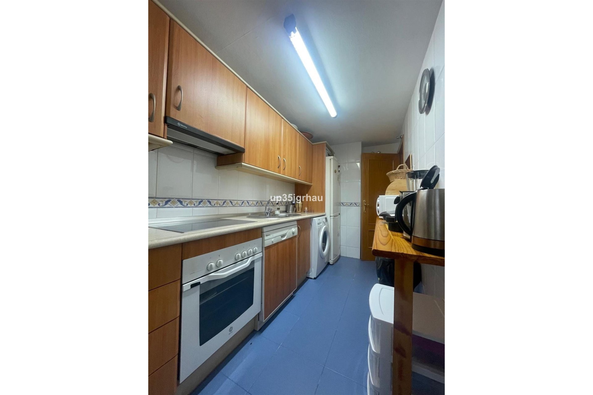 Resale - apartment - Estepona - Selwo