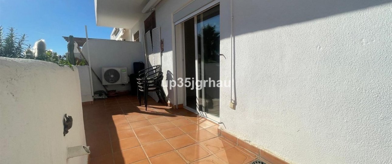 Resale - apartment - Estepona - Selwo