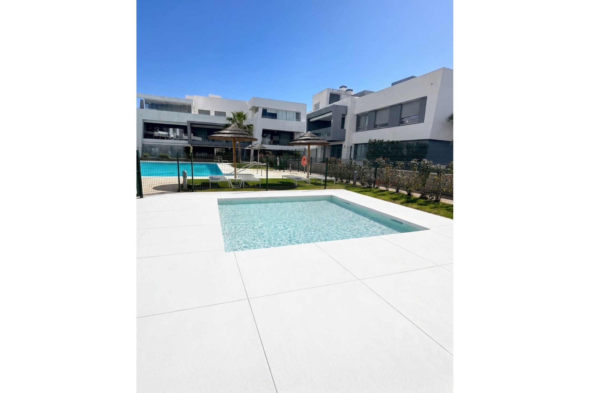 Resale - apartment - Estepona - Selwo