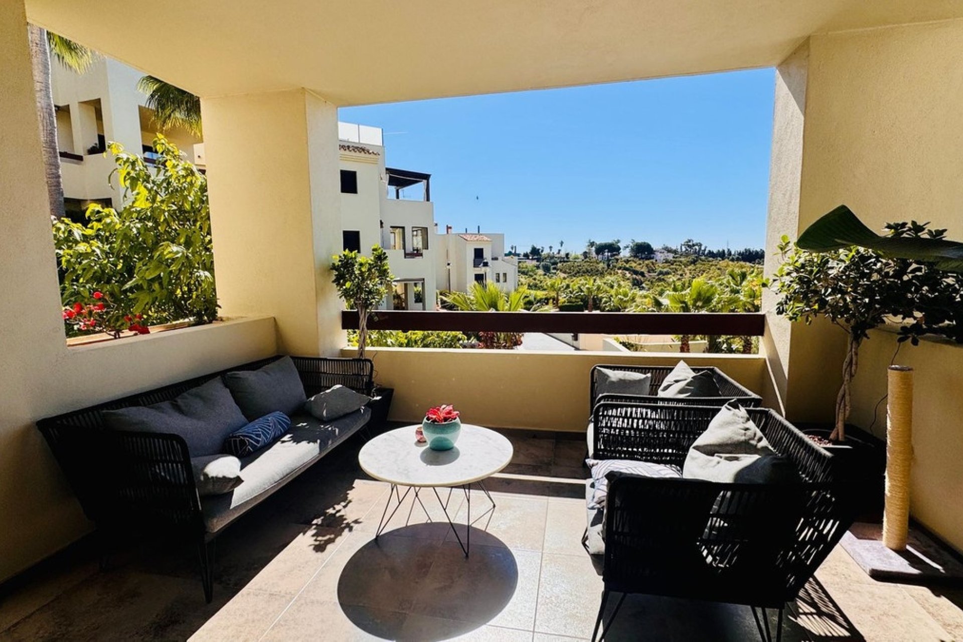Resale - apartment - Estepona - Selwo