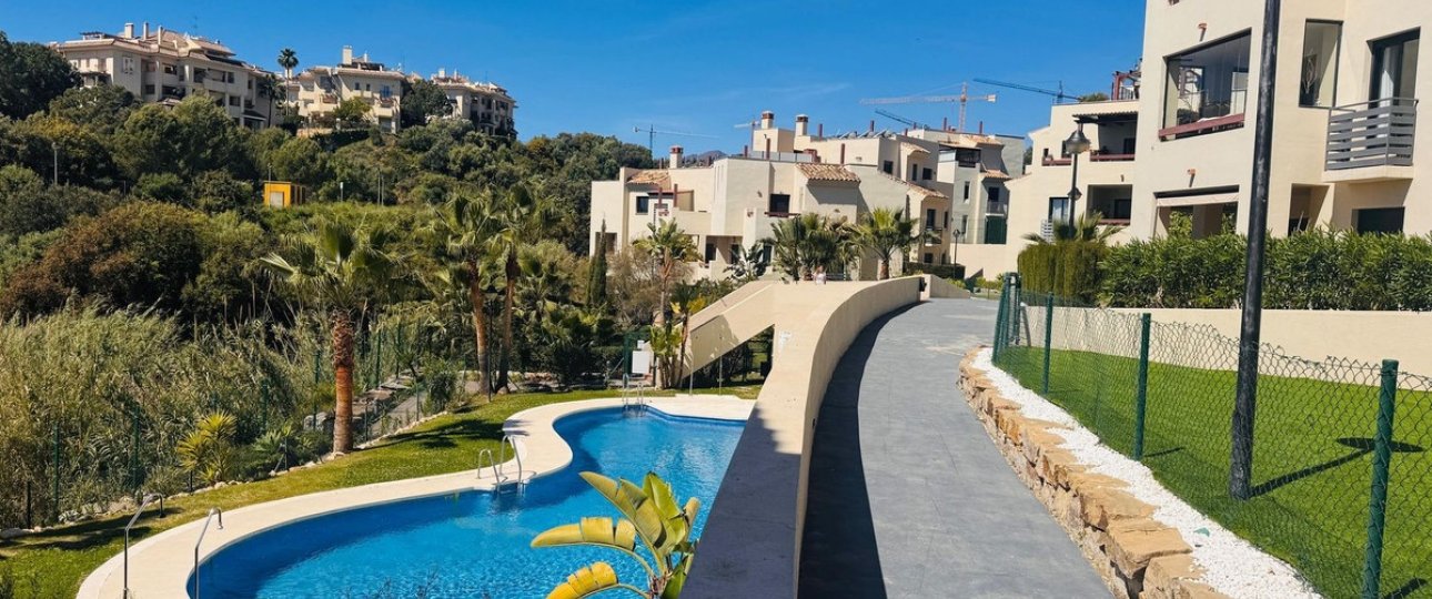 Resale - apartment - Estepona - Selwo