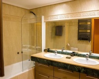Resale - apartment - Estepona - Selwo