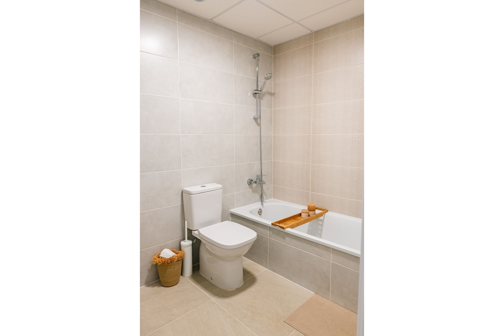 Resale - apartment - Estepona - Selwo