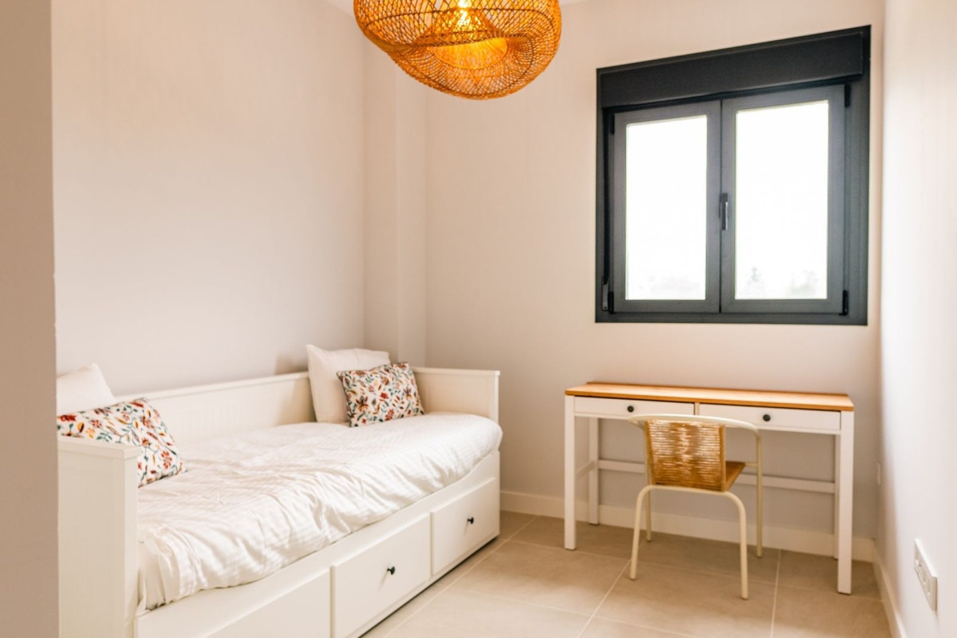 Resale - apartment - Estepona - Selwo