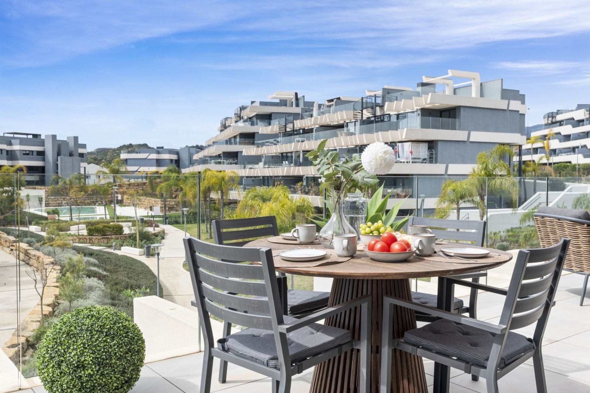 Resale - apartment - Estepona - Selwo