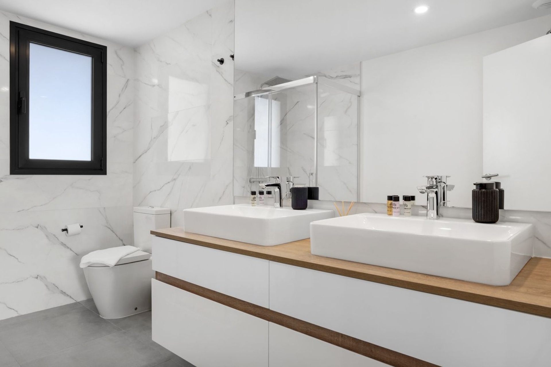 Resale - apartment - Estepona - Selwo