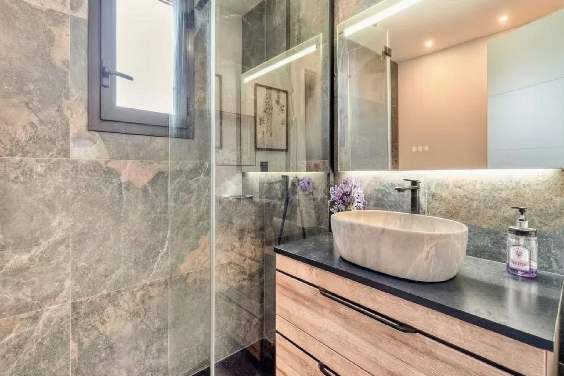 Resale - apartment - Estepona - Selwo