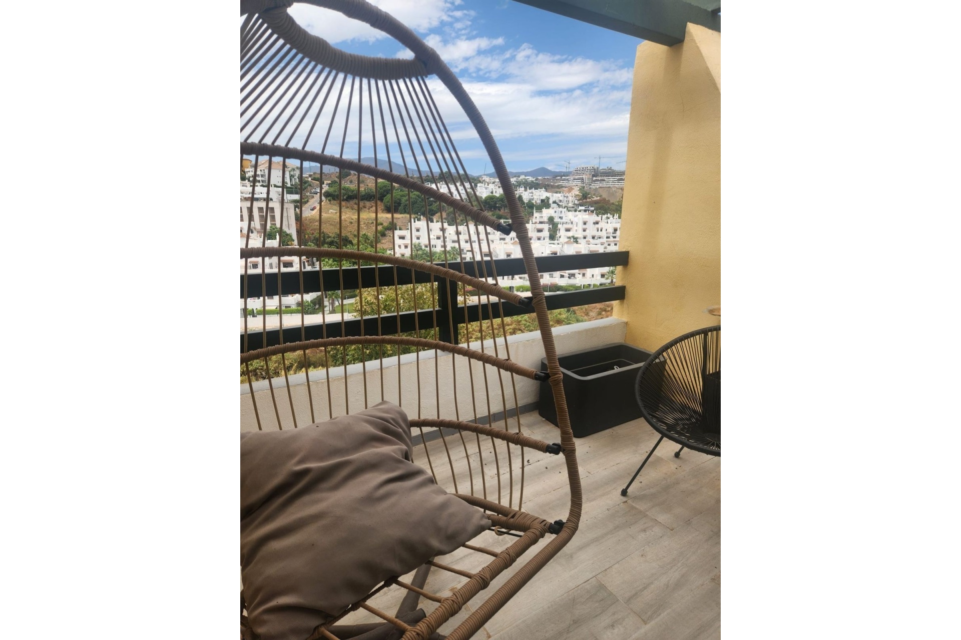 Resale - apartment - Estepona - Selwo