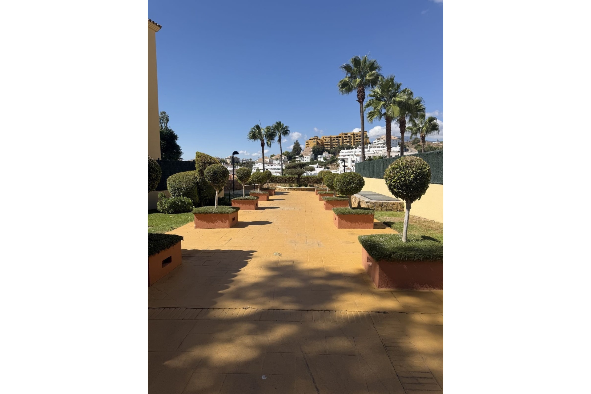 Resale - apartment - Estepona - Selwo