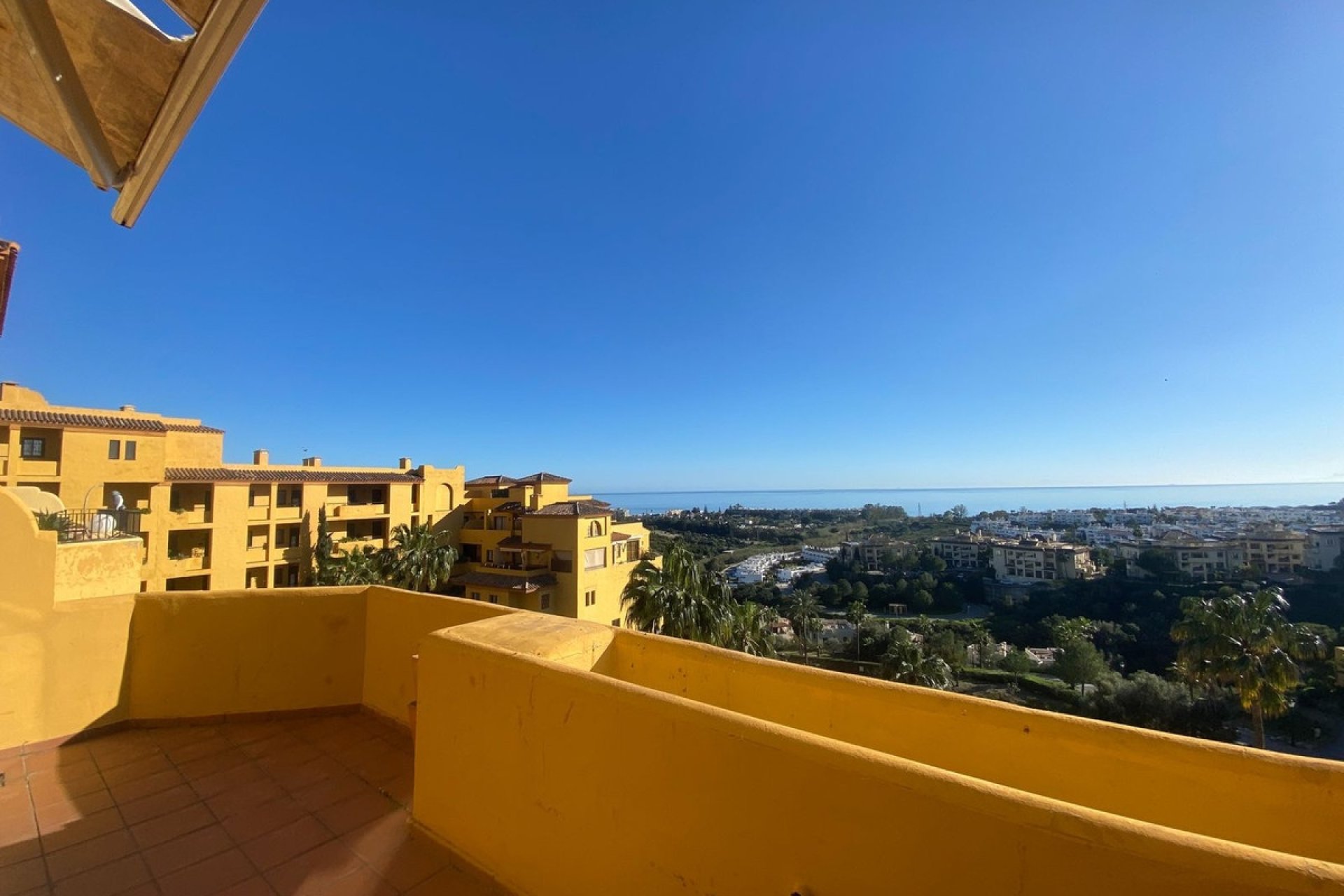Resale - apartment - Estepona - Selwo