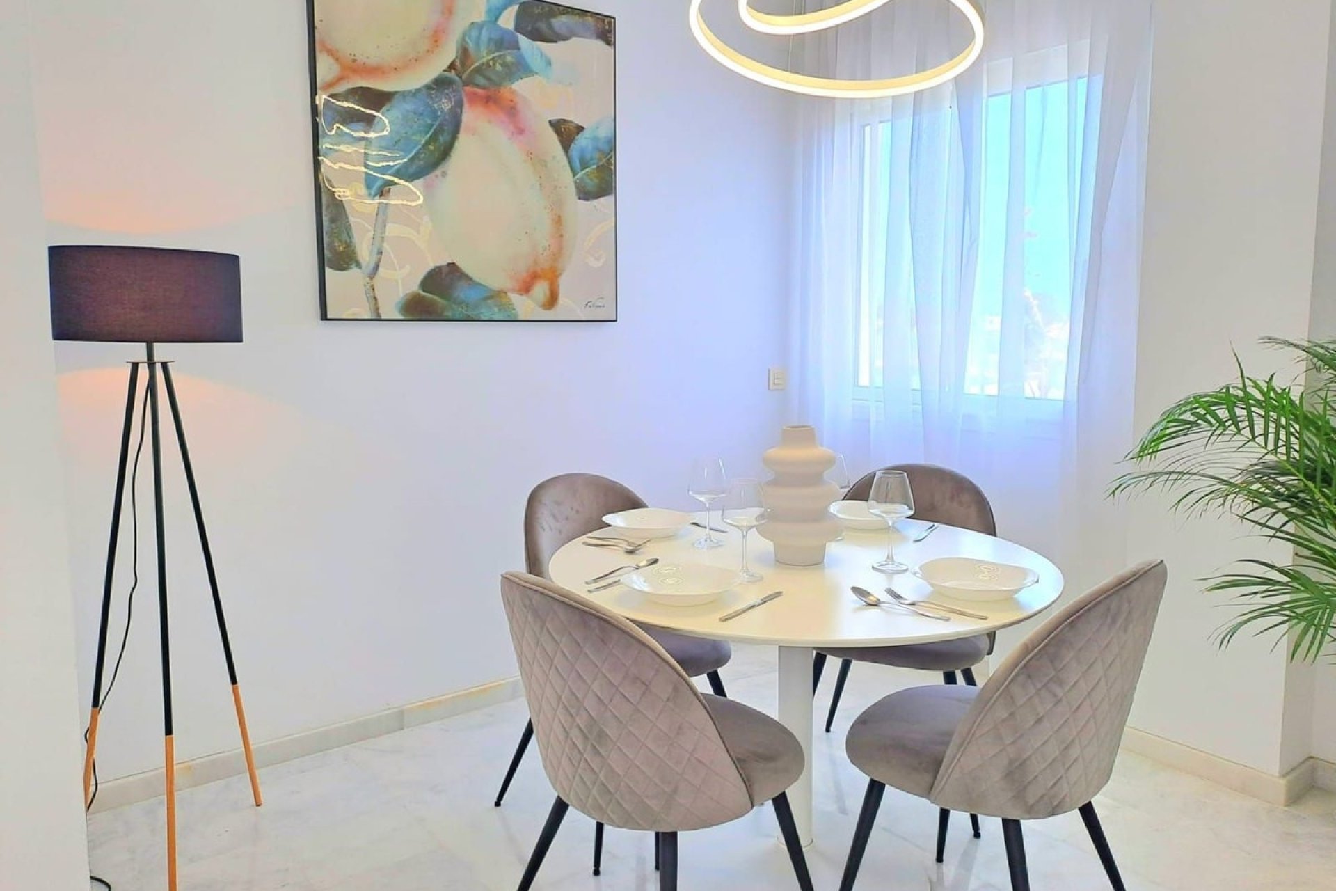 Resale - apartment - Estepona - Valle Romano