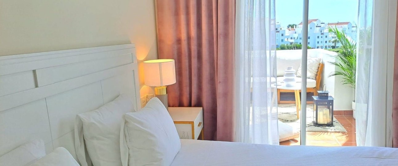 Resale - apartment - Estepona - Valle Romano