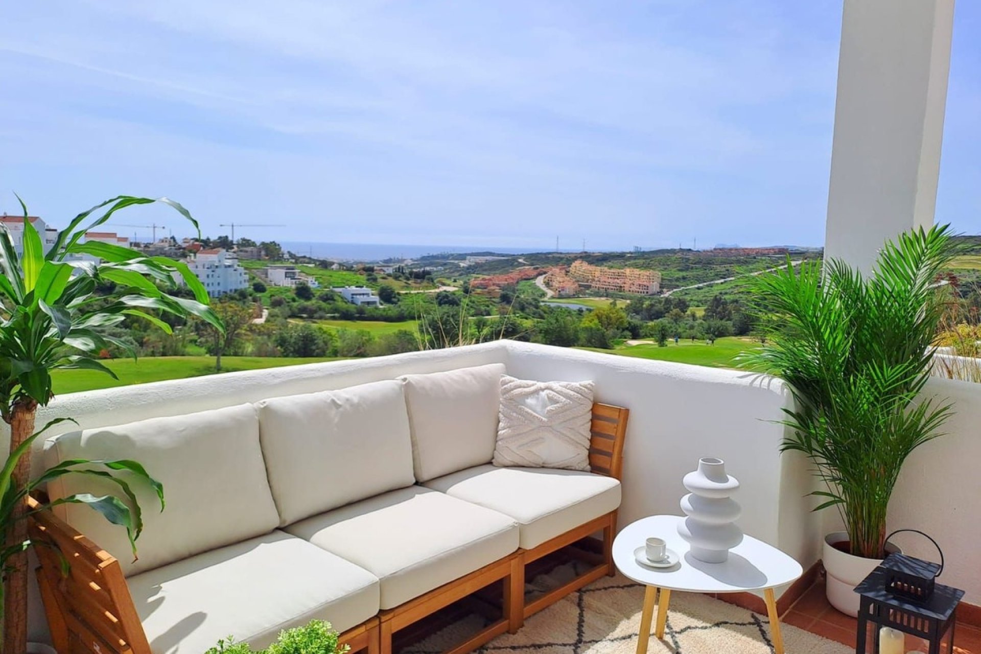 Resale - apartment - Estepona - Valle Romano