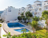 Resale - apartment - Estepona - Valle Romano