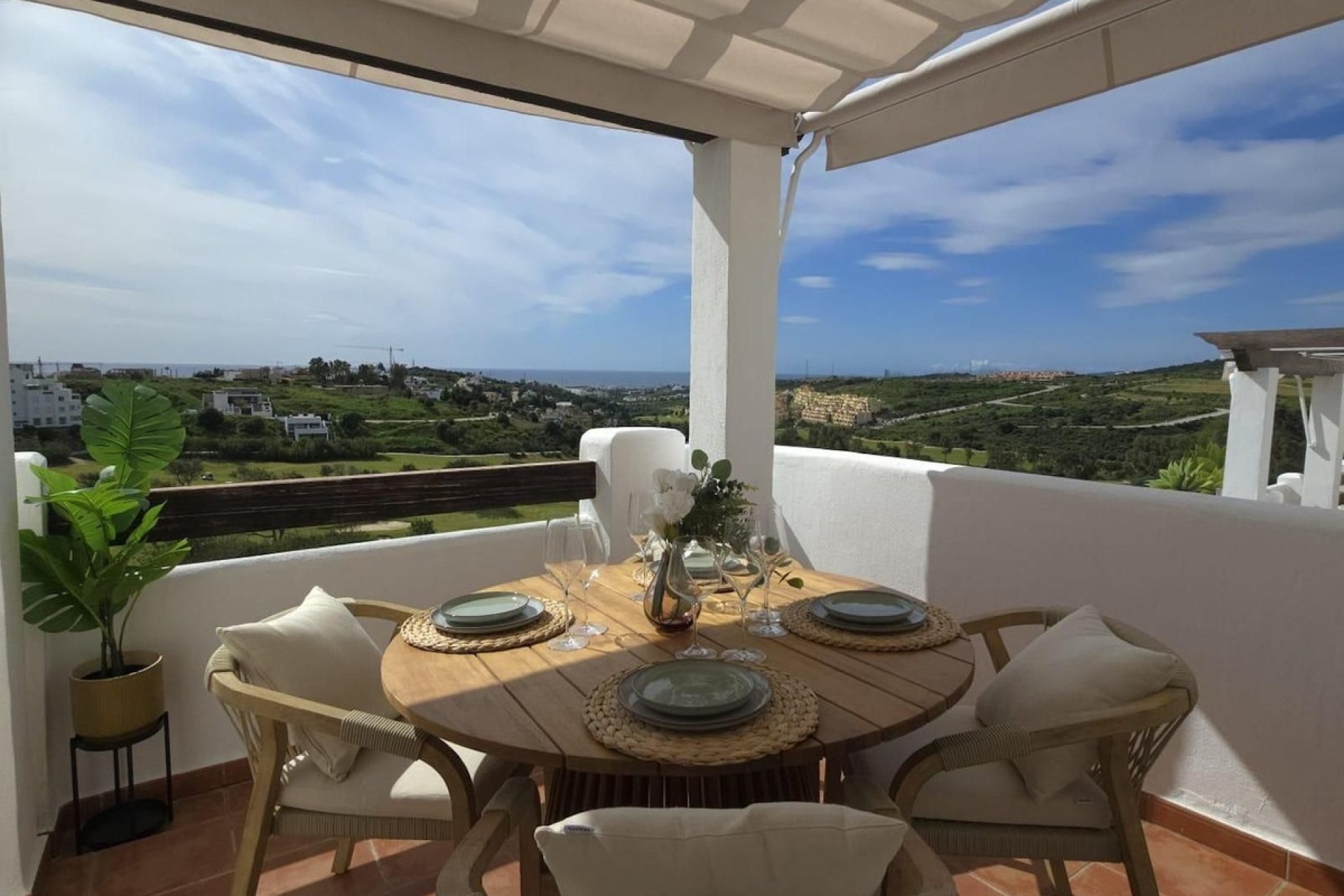 Resale - apartment - Estepona - Valle Romano