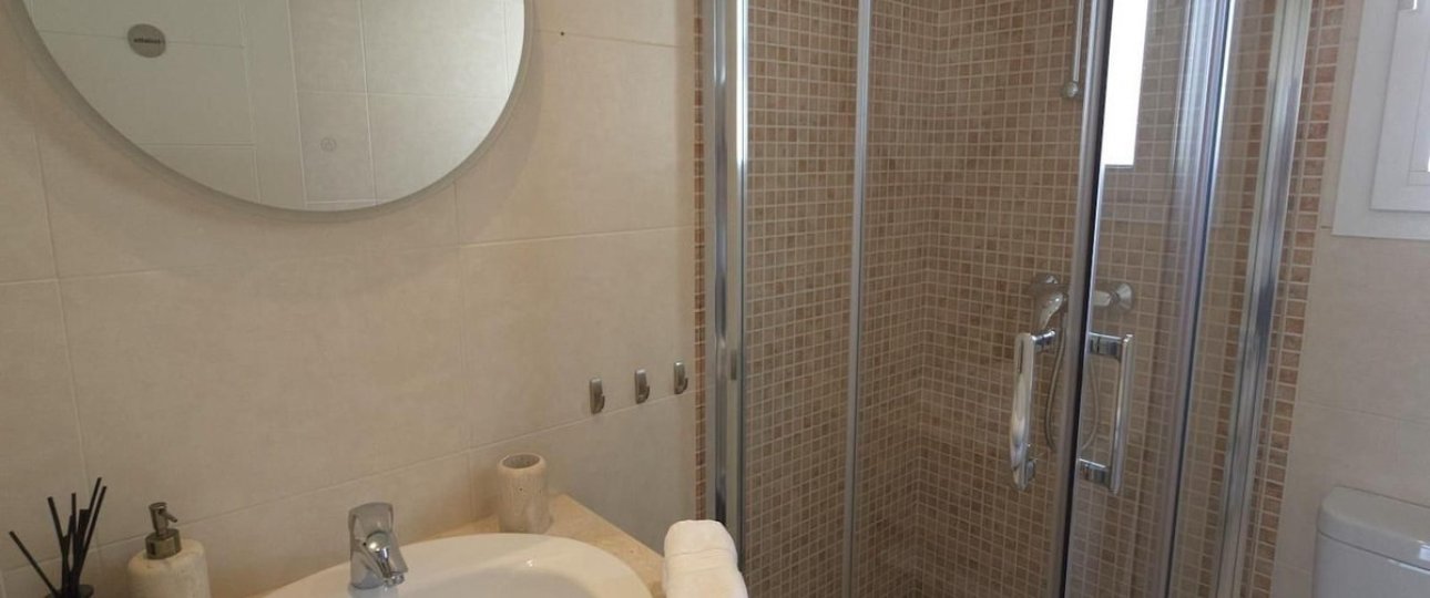 Resale - apartment - Estepona - Valle Romano