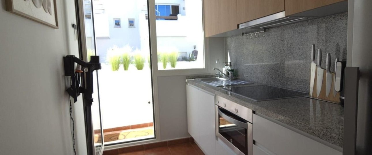 Resale - apartment - Estepona - Valle Romano