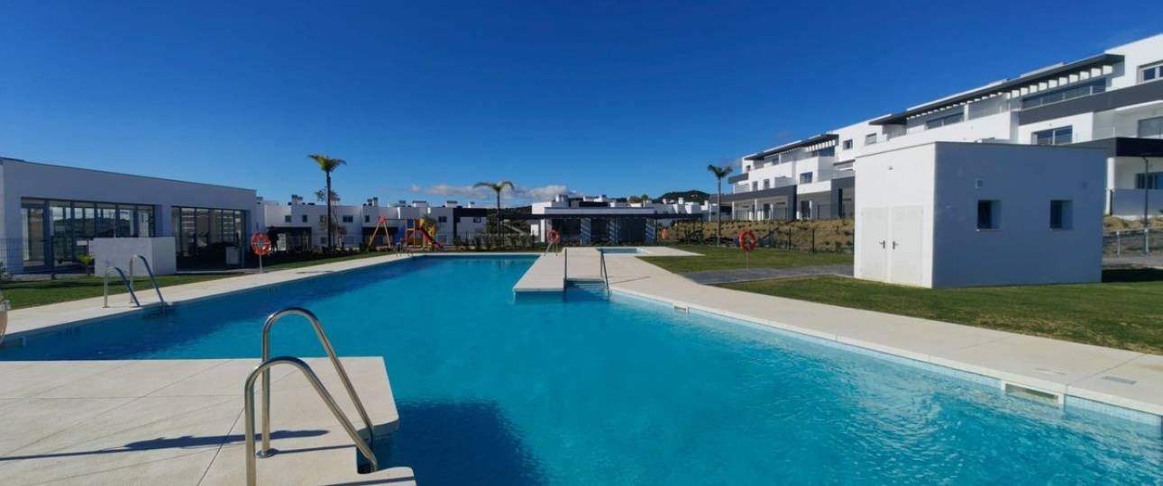Resale - apartment - Estepona - Valle Romano