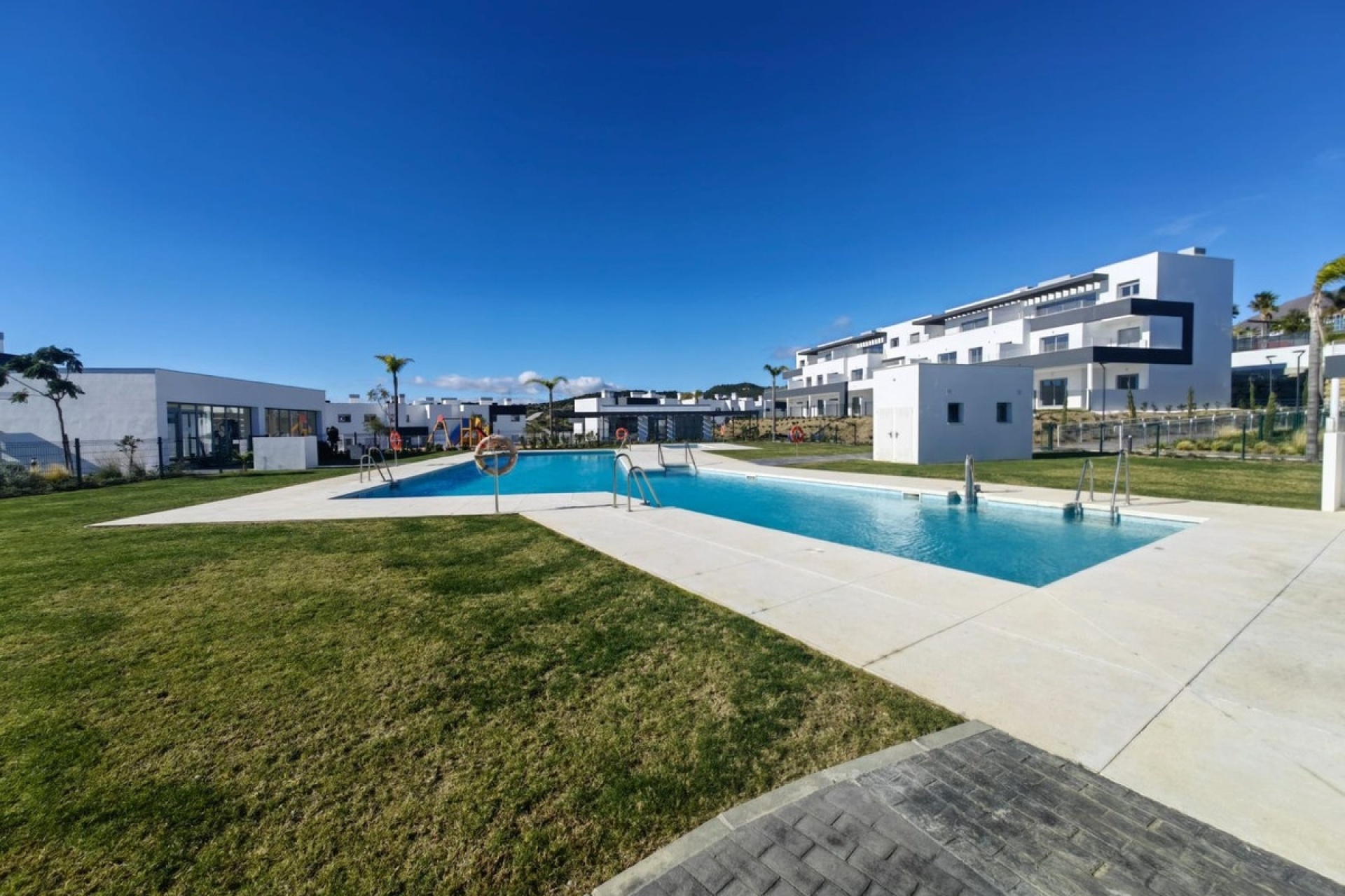 Resale - apartment - Estepona - Valle Romano