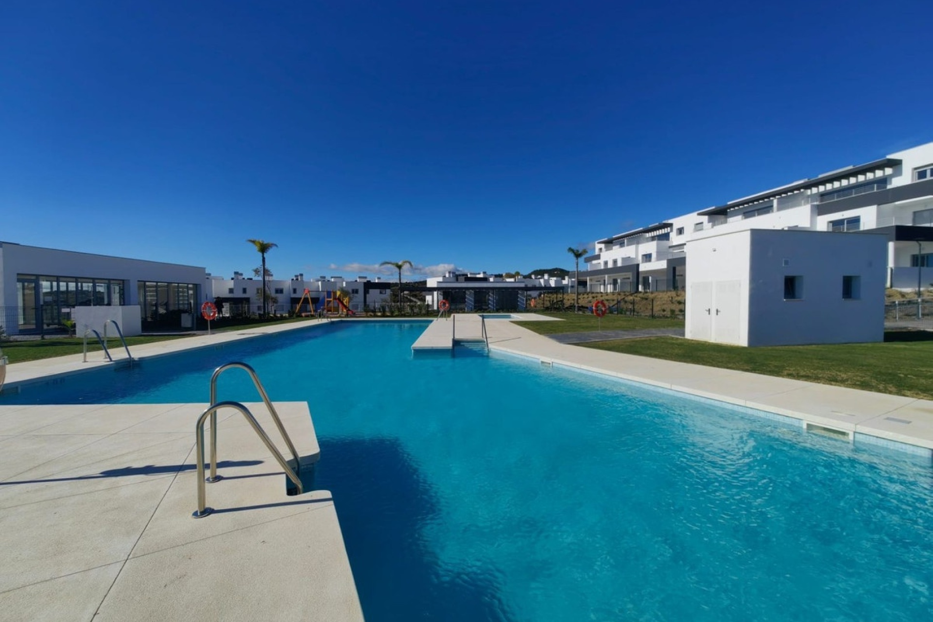 Resale - apartment - Estepona - Valle Romano