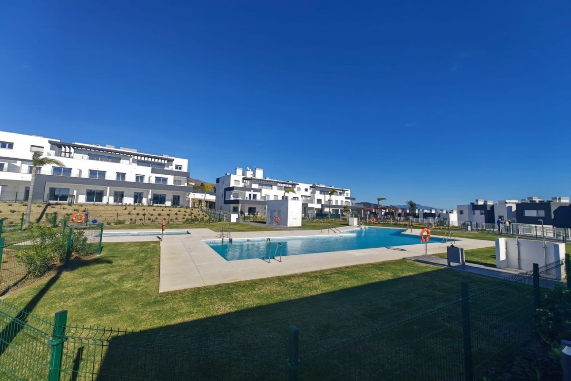 Resale - apartment - Estepona - Valle Romano