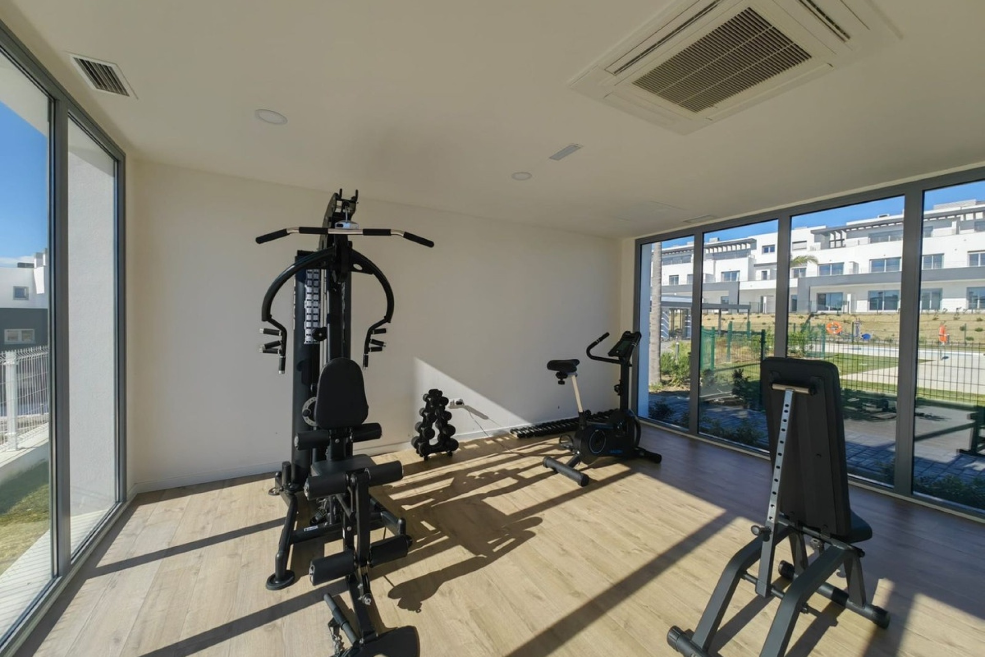 Resale - apartment - Estepona - Valle Romano