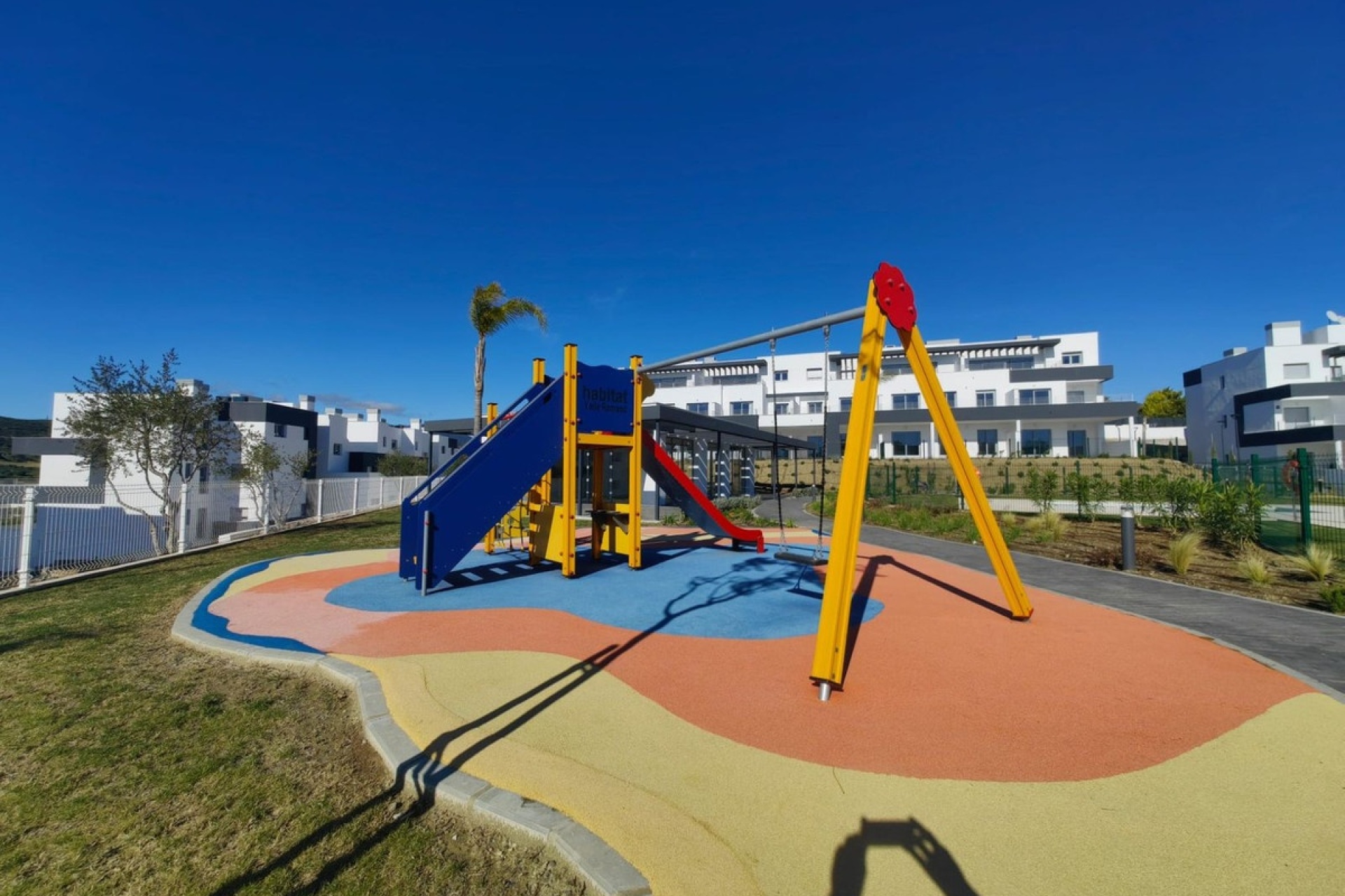 Resale - apartment - Estepona - Valle Romano
