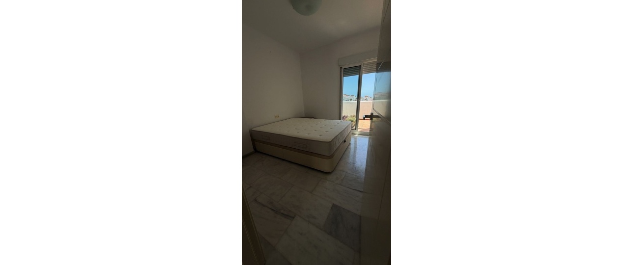 Resale - apartment - Estepona - Valle Romano